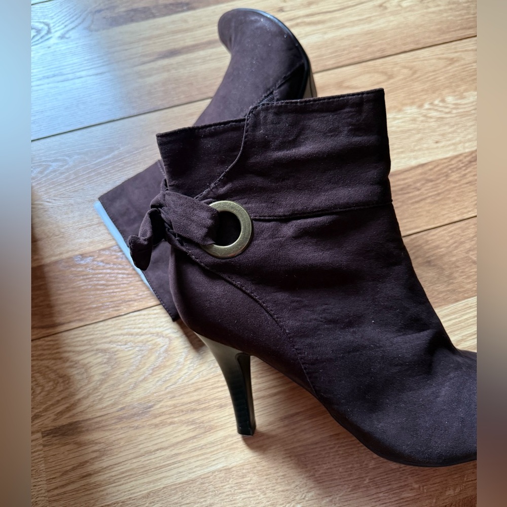 New Directions Dark Brown Heeled Boots